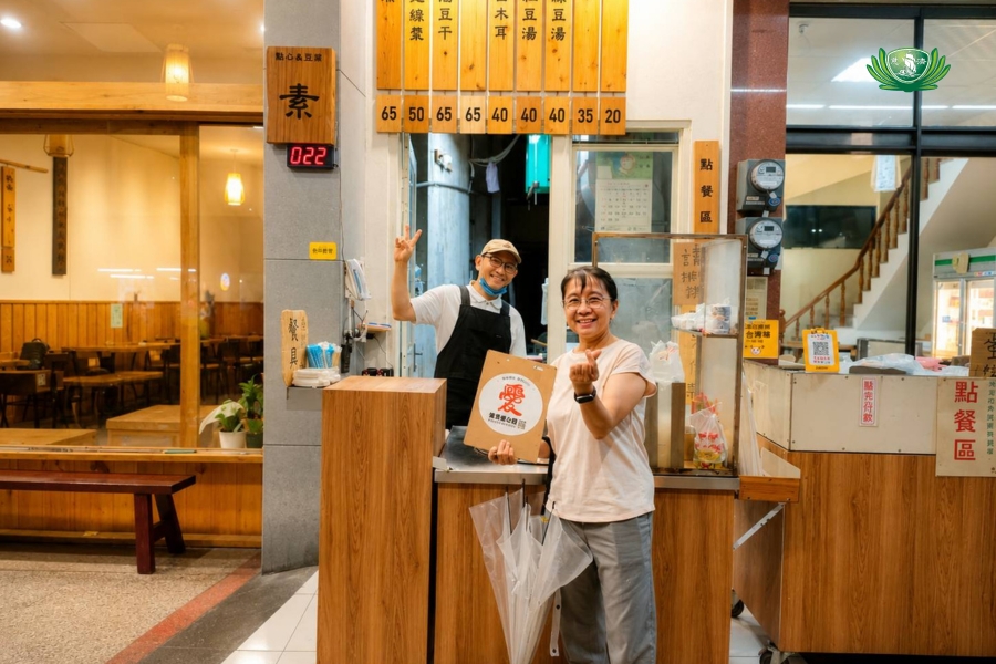 花蓮廟口素食臭豆腐 03-8536515 花蓮縣吉安鄉自強路36-1號