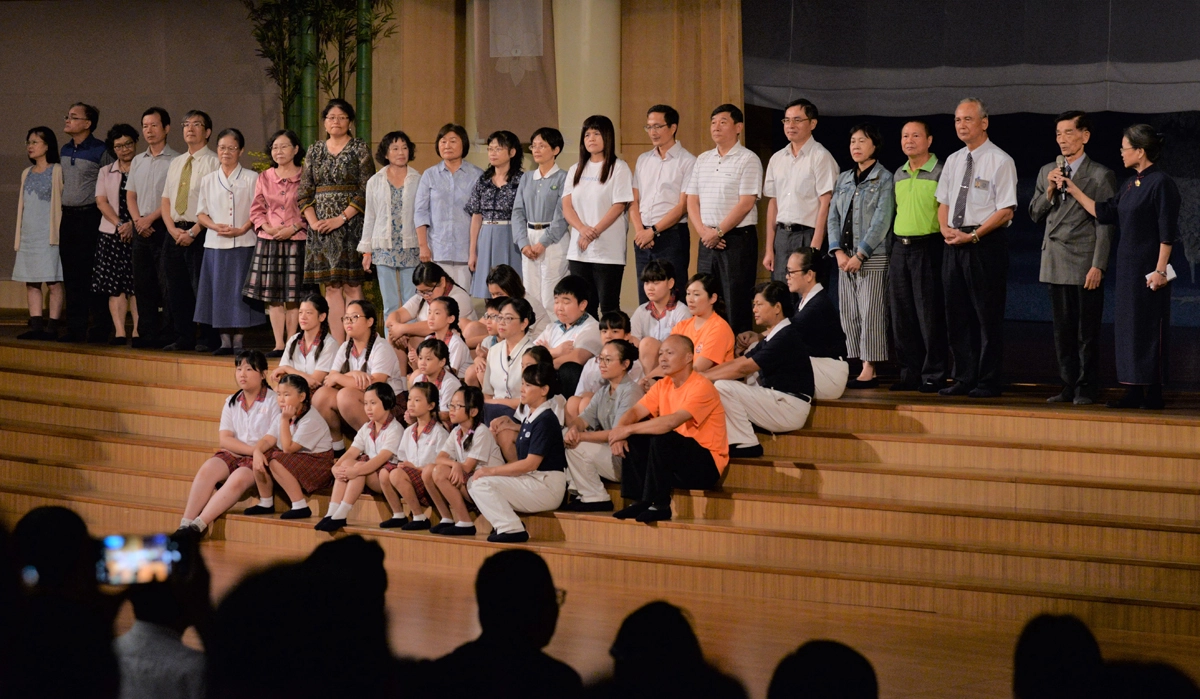 由慈濟援建的921希望工程的學校校長、老師出席感恩會。(攝影:劉本介)