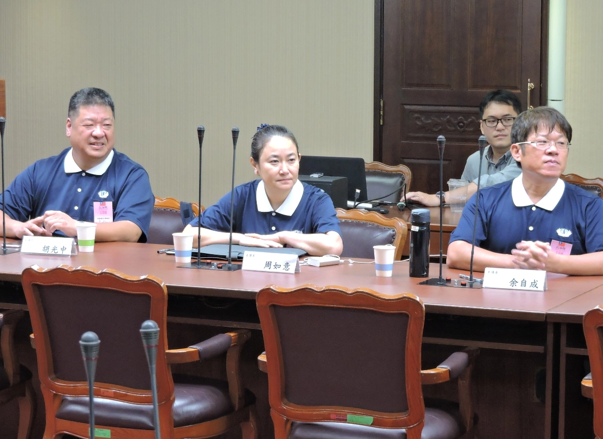 三位長年在土耳其援助敘利亞難民的慈濟志工胡光中、周如意、余自成(左起),被讚嘆是「在遠方傳播愛心的臺灣人」。