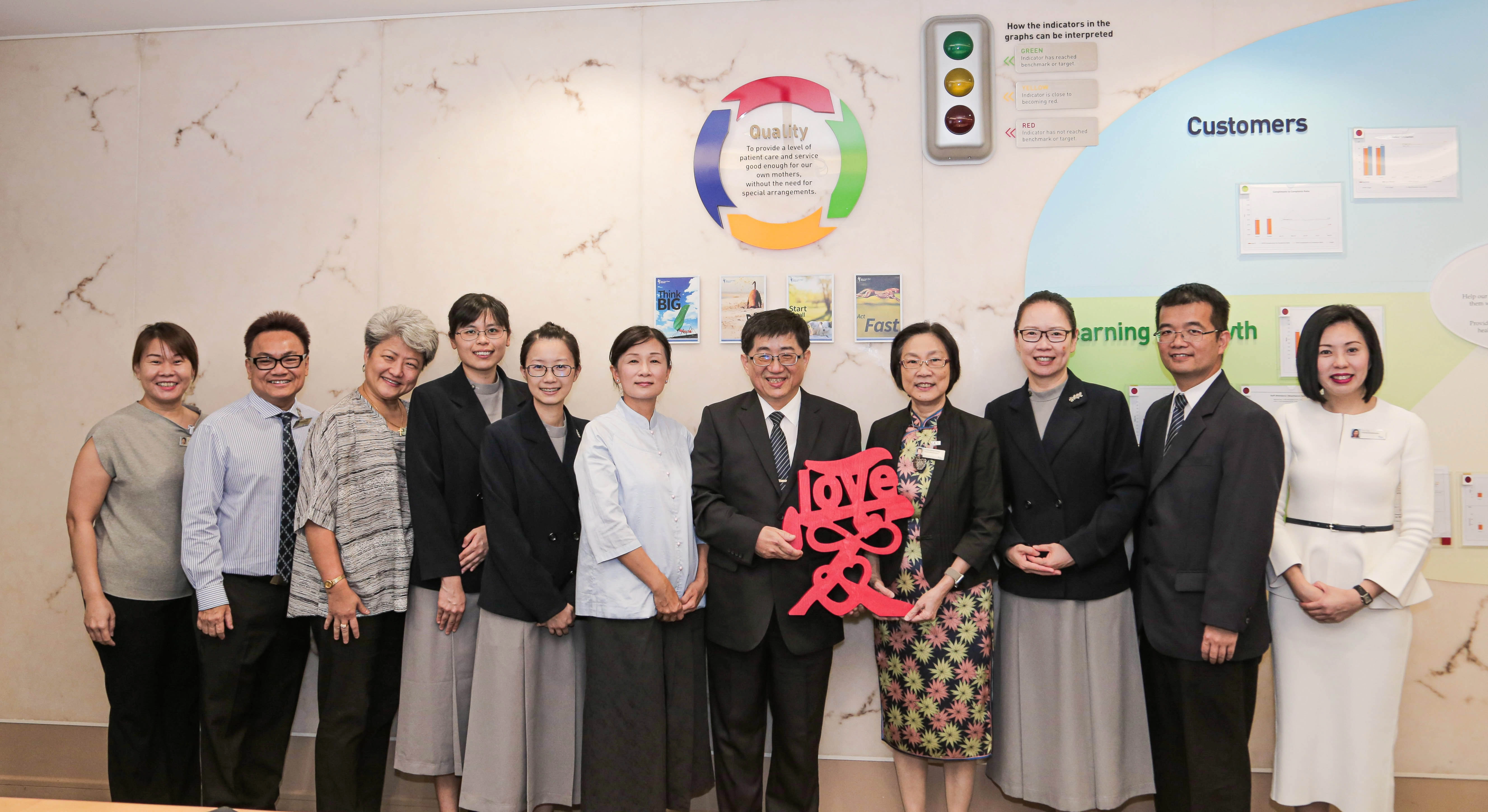 大林慈濟醫院邁入第二十年,在健康促進醫院、環境友善、健康職場、健康管理、社區醫療、全人照顧、長期照顧服務、臨終關懷、素食營養等的經驗,將是未來五年與邱拔德醫院分享的主軸。