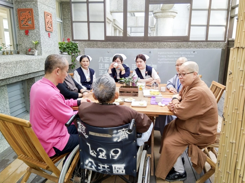 大林慈院心蓮病房團隊總是盡力陪伴,圓滿臨終病人的願。