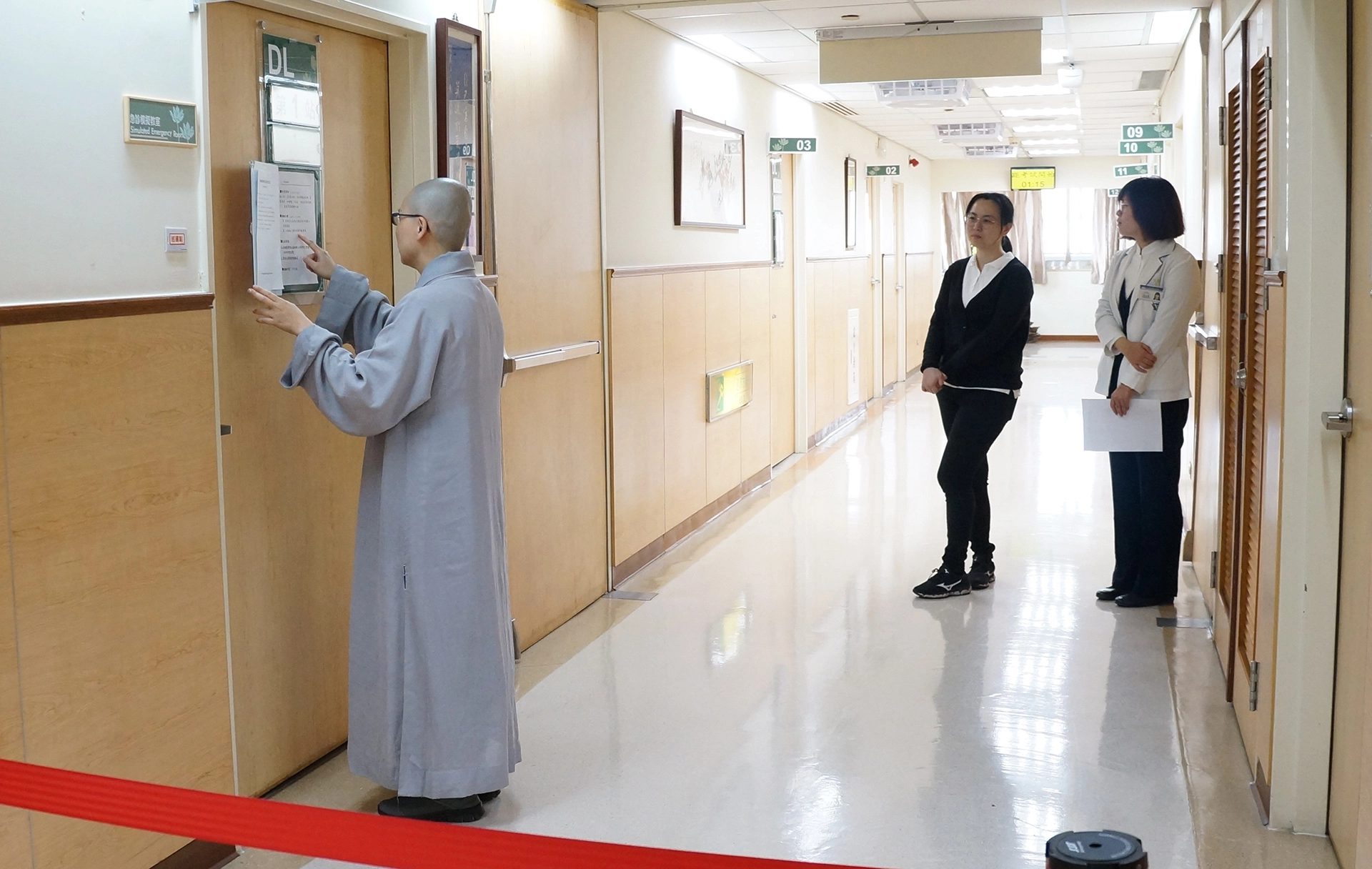 大林慈濟醫院首次舉辦的臨床宗教師臨床技能測驗(OSCE)模擬考,完成宗教師訓練最後一個階段的擬真模擬情境技能測試,未來將在臨床服務中發揮膚慰病人與家屬心靈的良能