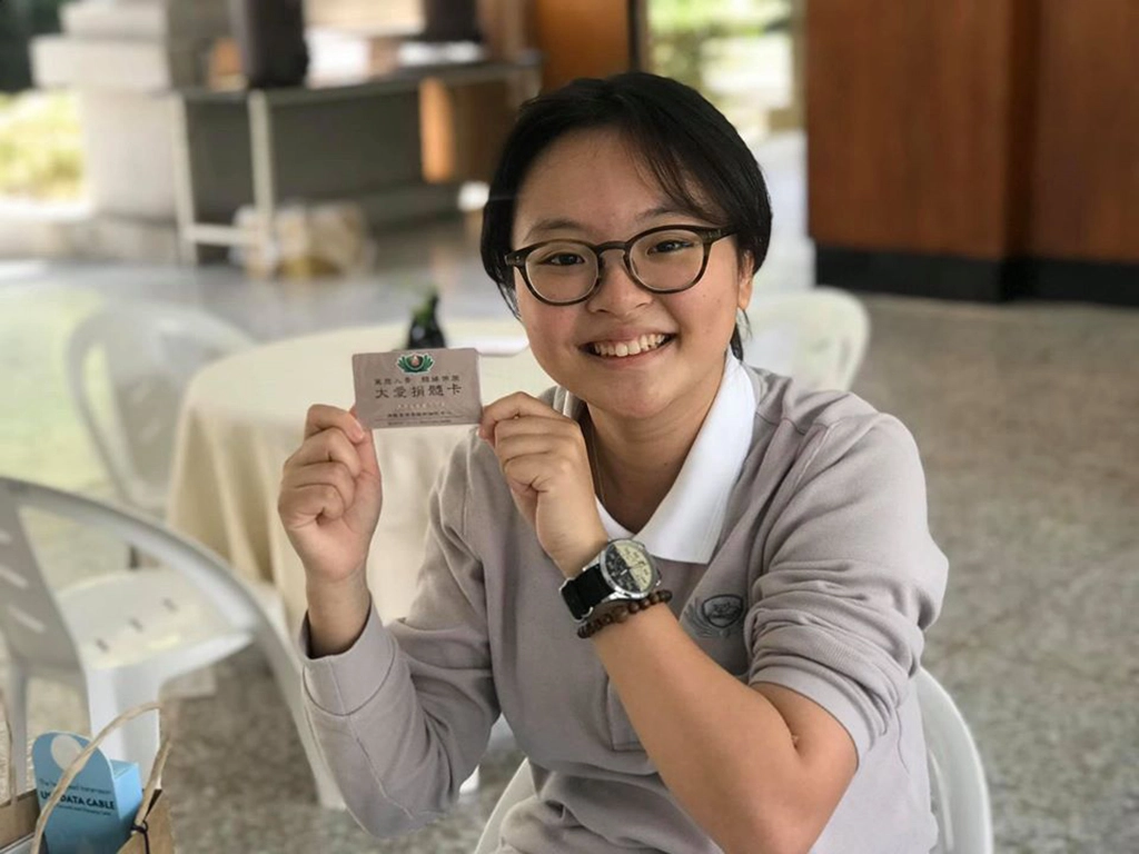慈濟骨髓幹細胞中心驗血活動前往花蓮慈濟科技大學舉行宣導及驗血活動,受到學生熱烈響應,其中可以說是未來護理師搖籃的慈科大護理系學生參與更是踴躍。