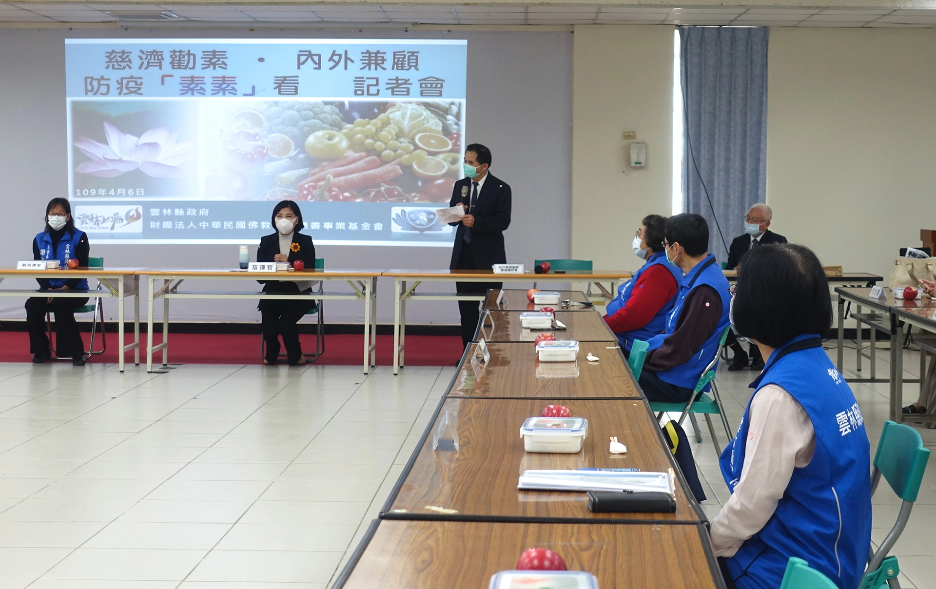 斗六慈濟醫院簡瑞騰院長分享自己吃素十幾年,用科學角度介紹素食有三好:身體好、環境地球好、心靈好。