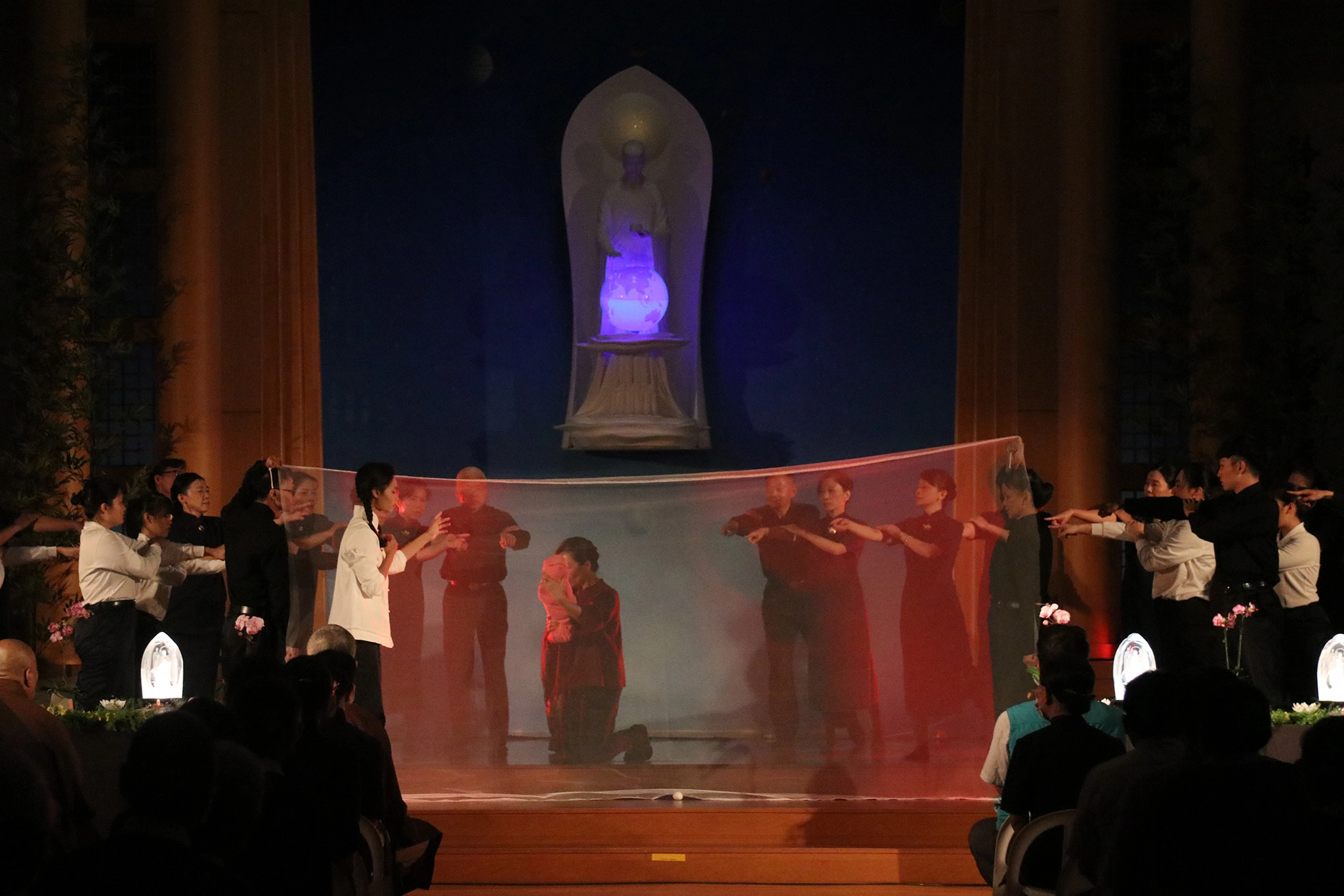 慈濟嘉義聯絡處於8月16日舉辦七月吉祥月祈福會,活動也安排光目女救母的故事演繹大孝行。