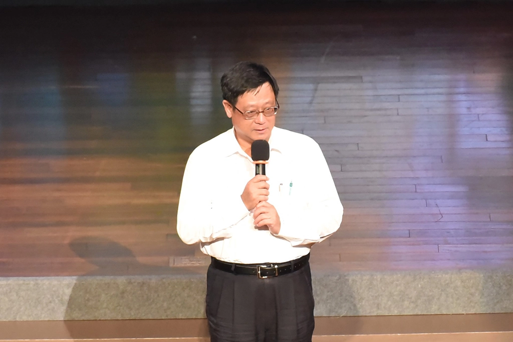 環保署長張子敬向環保志工感恩,盼與慈濟共同帶動環保。