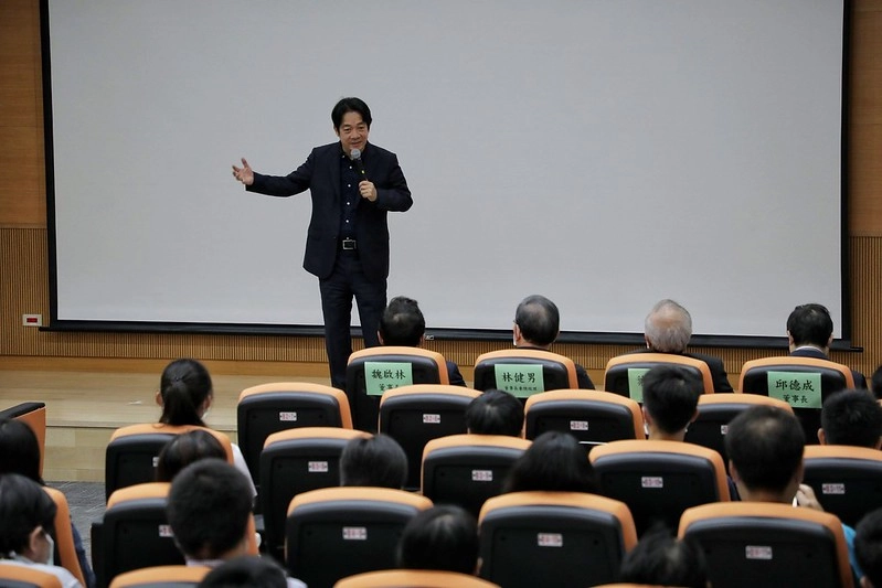 賴清德副總統今(23)日上午出席「台灣人工智慧學校北部智慧醫療專班開學典禮」。