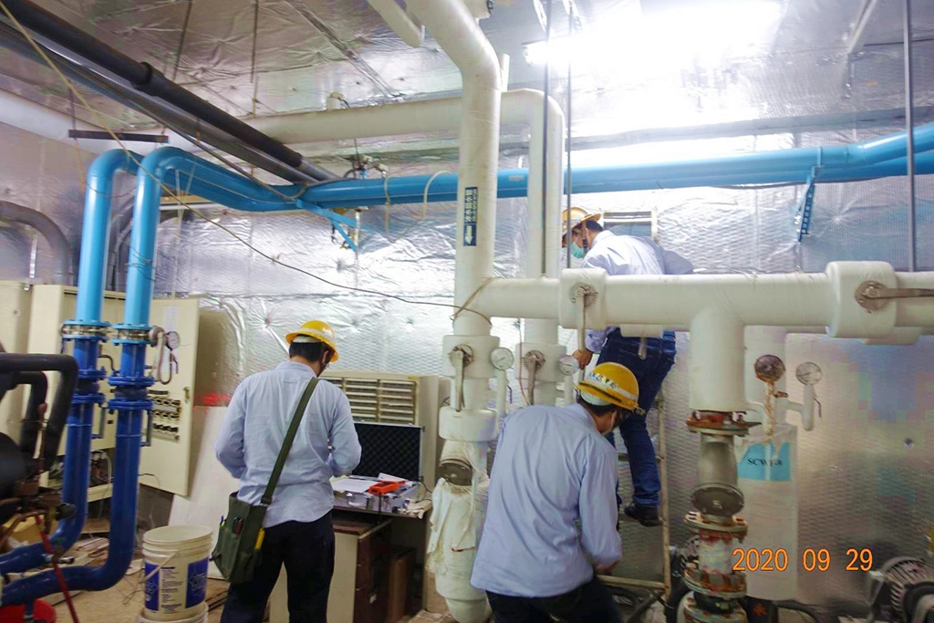 三軍總醫院汀州院區為達到節能減碳目標,日前向台電節能診斷中心提出申請,由台電台北市區處派出專業檢驗團隊到三總進行用電設備檢測,並提出量身打造之節電策略及建議。