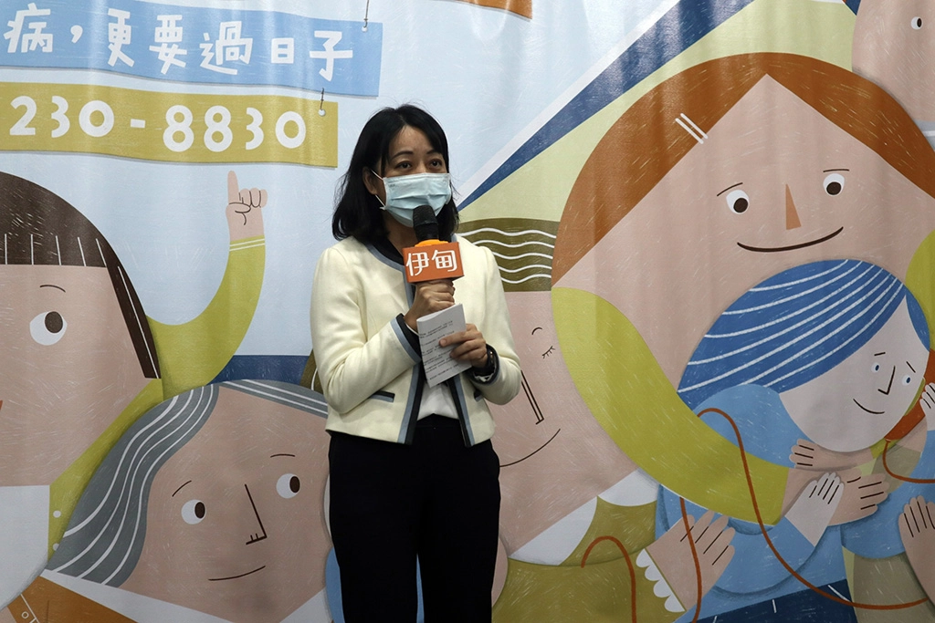 立法委員王婉諭現身與會,盼除醫療資源外,給予精障者及其照顧者足夠的支持,共同走過生命低谷。