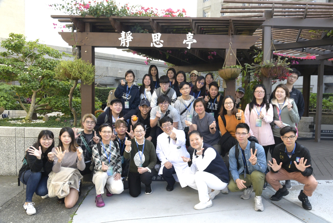 香港大學學生余曉川對於大林慈濟醫院,以愛為中心,病房裡對老人家無私的照顧與關懷,對陌生人這麼友善,感恩慈濟醫院給了很好的體驗。