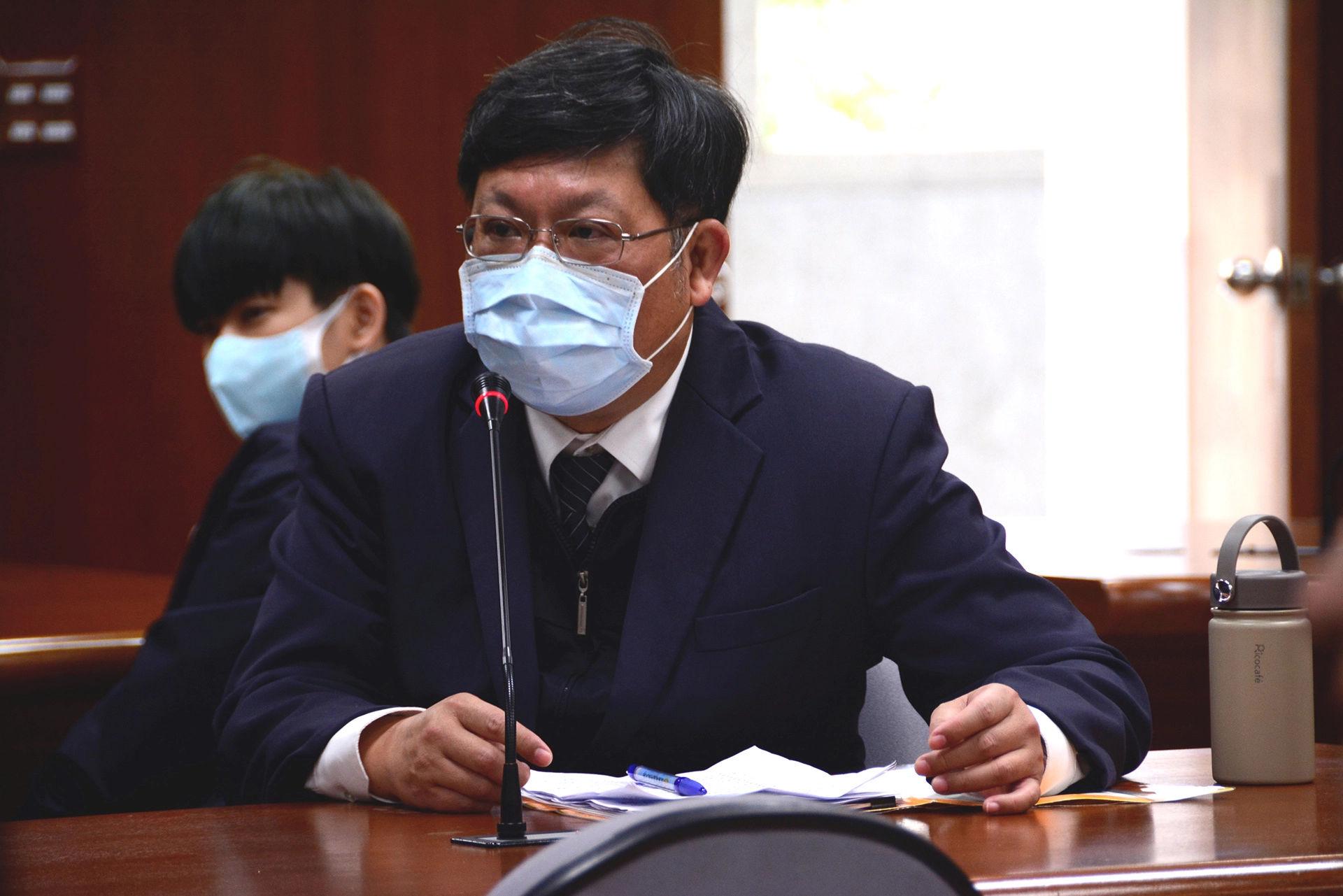 總務長魏子昆強調,教職同仁與學生都必須提高戒備,嚴陣以待。