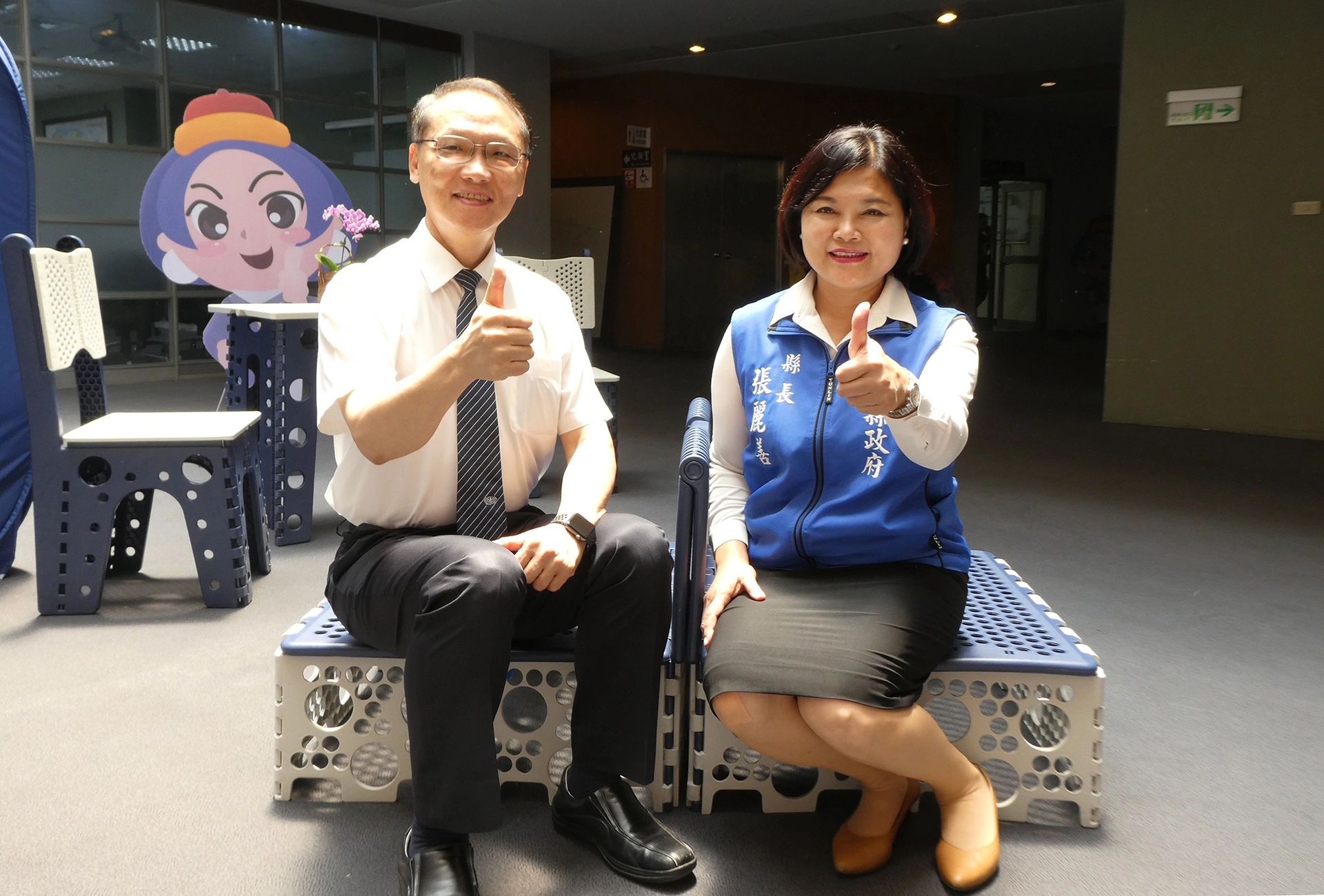 慈濟捐贈福慧床給縣府,能提供避難收容處所民眾使用,也提供消防、衛生人員於環境條件不佳的救災、任務現場使用。