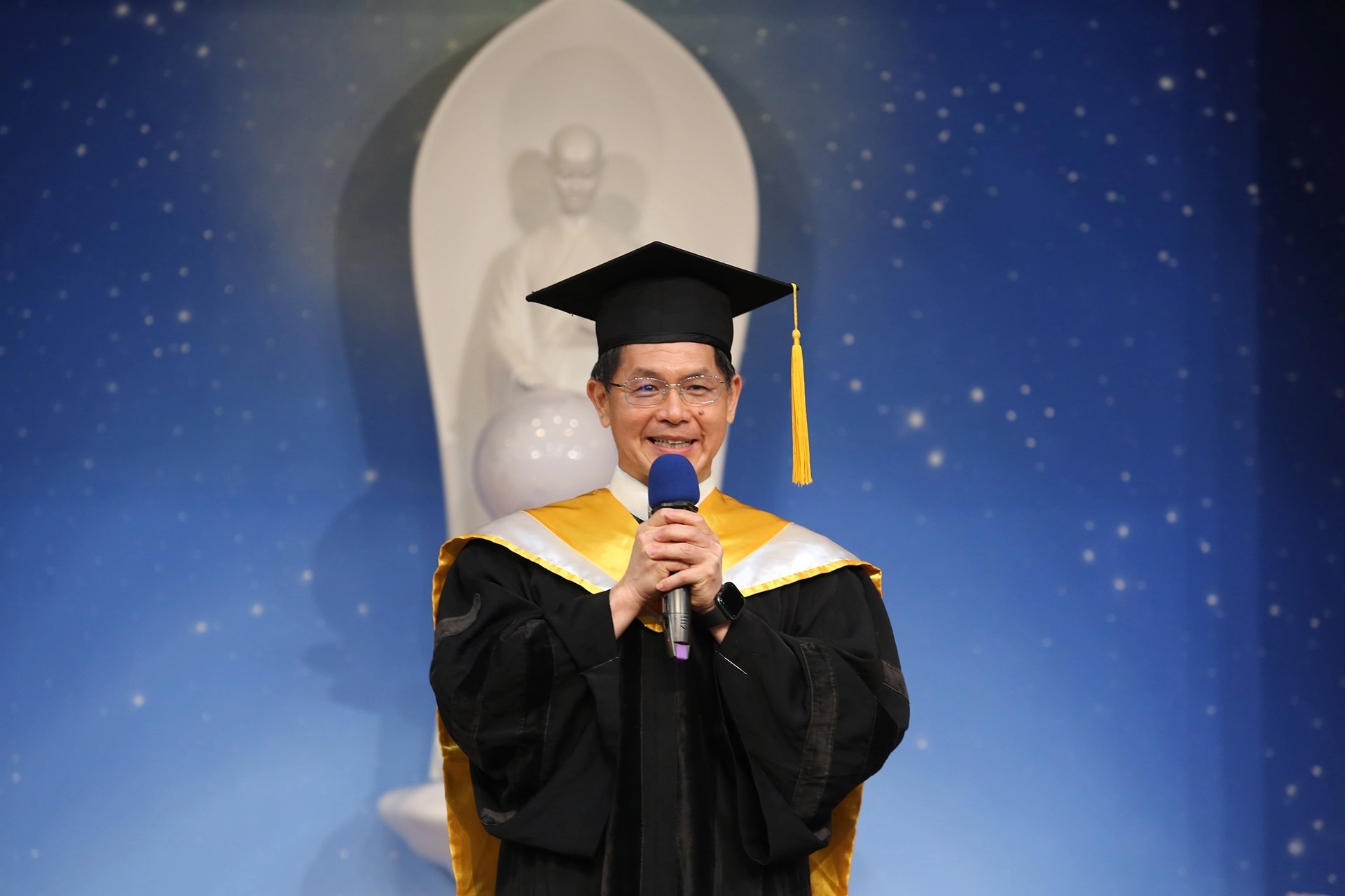 校長羅文瑞表示,未來踏入職場後,別忘了要有積極的態度、良好的人際關係、時時感恩的心。