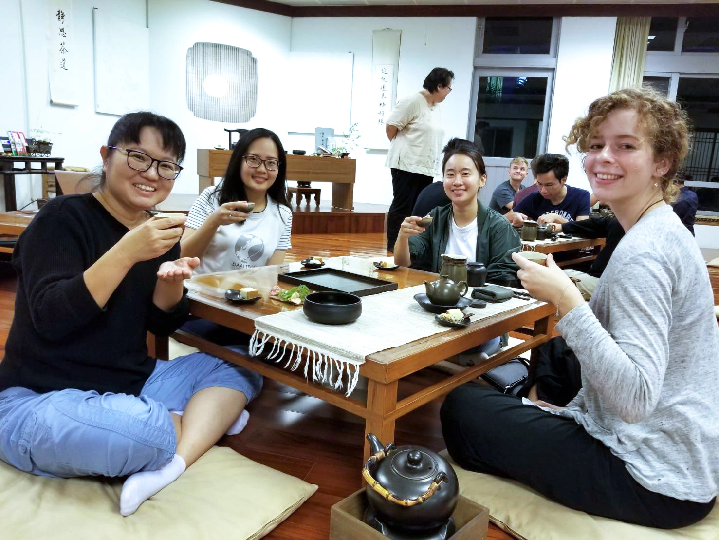 華語中心的課程還包括文化及人文課程