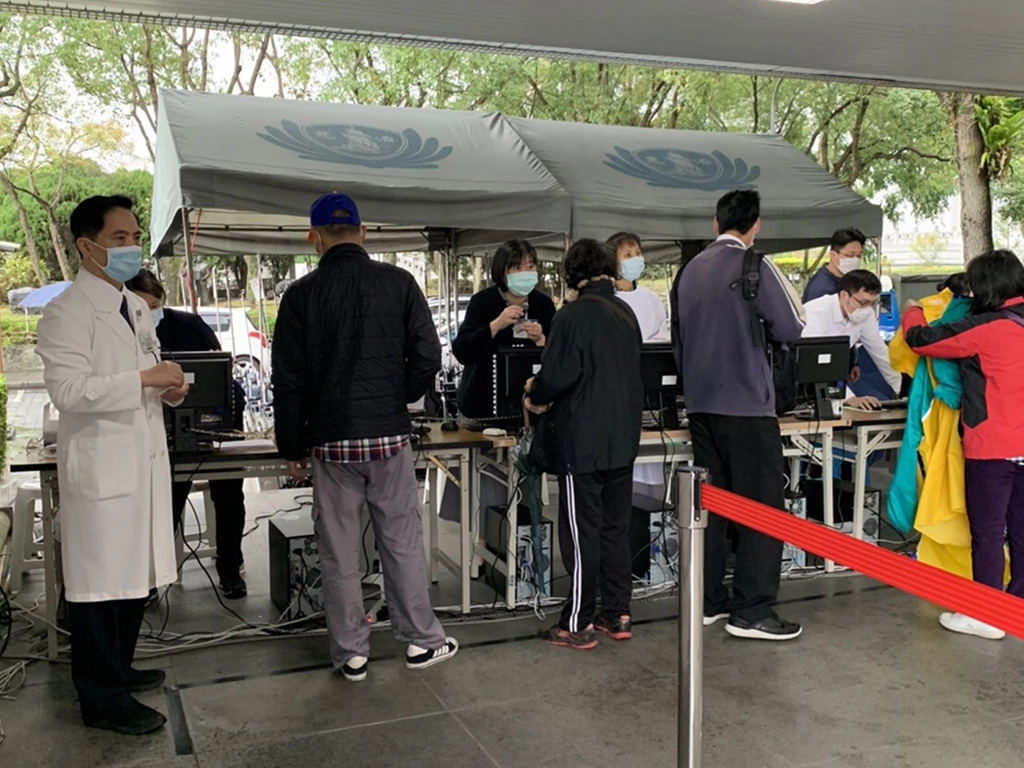 花蓮慈濟醫院除在物資及防護裝備全方位備齊外,對於醫護與醫院志工的安心關懷更是周全與貼心。