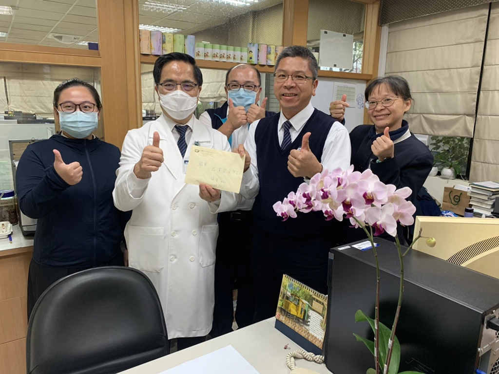 花蓮慈濟醫院除在物資及防護裝備全方位備齊外,對於醫護與醫院志工的安心關懷更是周全與貼心。