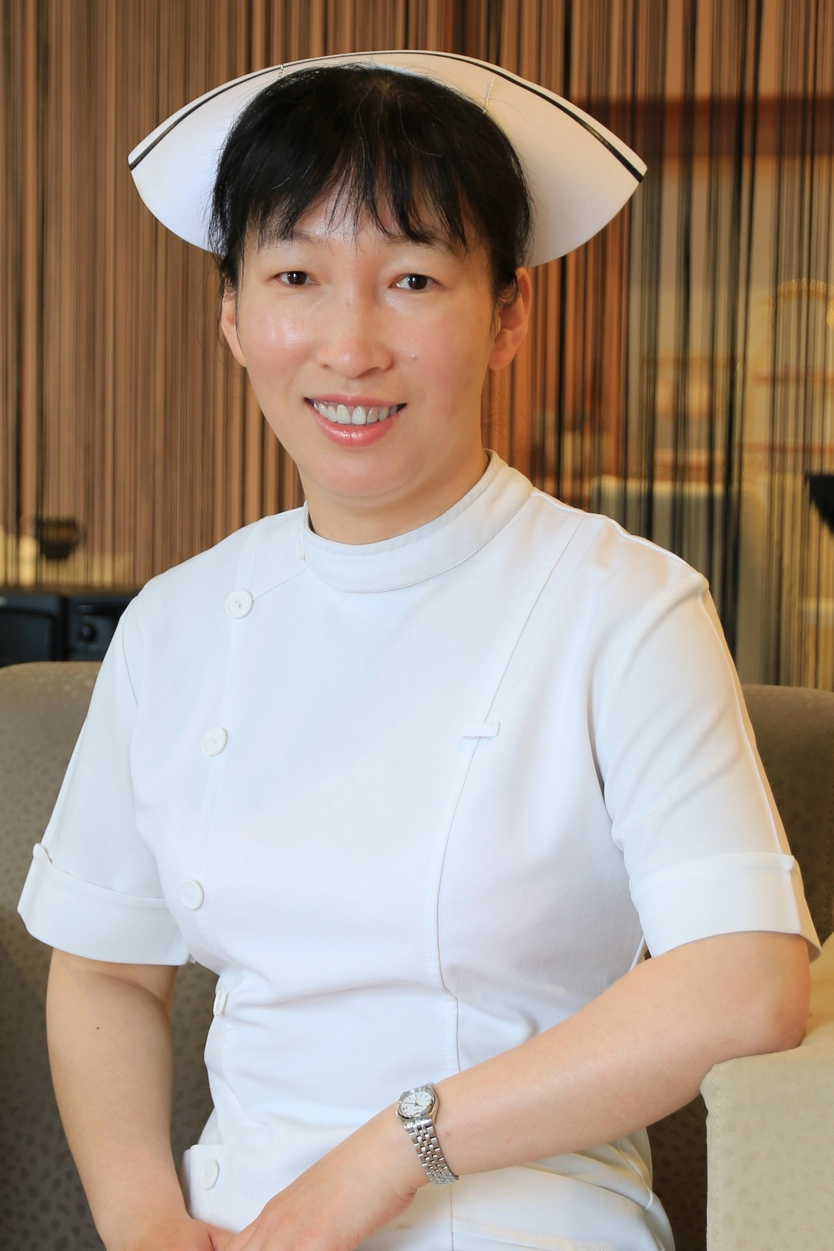 在花蓮慈濟醫院服務二十七年的病房護理長黃如鈴,獲得「全國模範勞工」的殊榮。