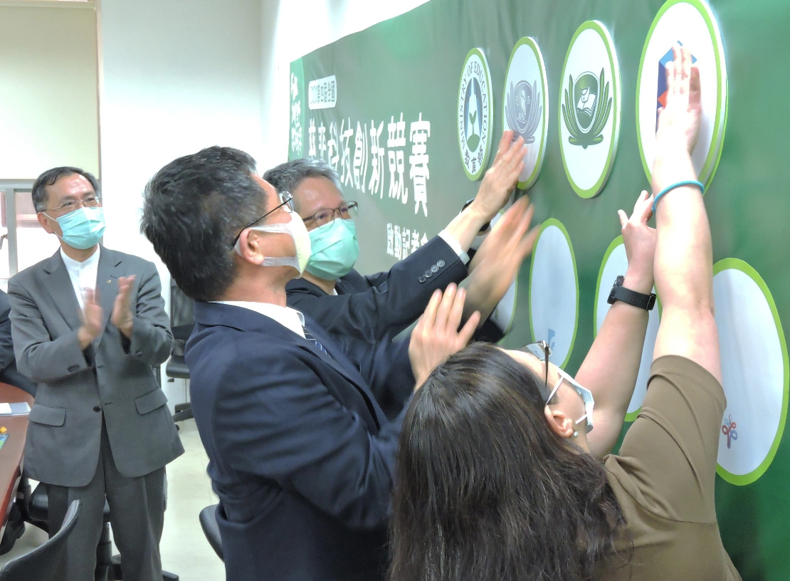社會賢達人士響應出席盛會,透過啟動儀式象徵共同呼籲更多年輕人站出來,激發更多創意思維,展現臺灣軟實力。