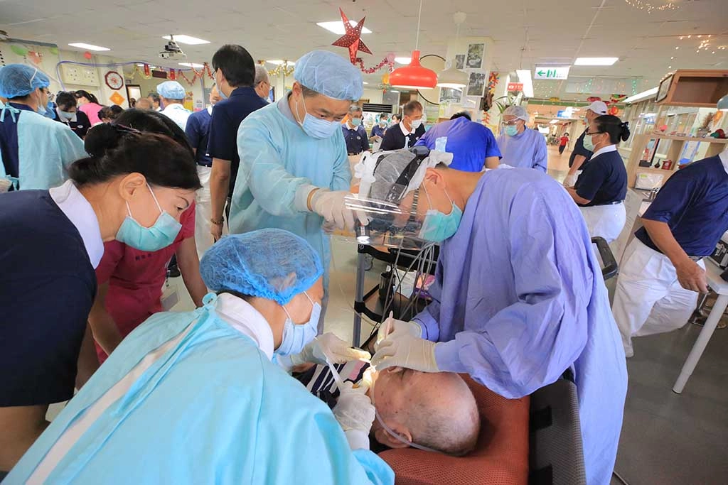 國際慈濟人醫會 (Tzu-Chi International Medical Association,簡稱 TIMA)足跡,橫跨世界五大洲,走遍全球窮病苦區域奉獻救人使命。