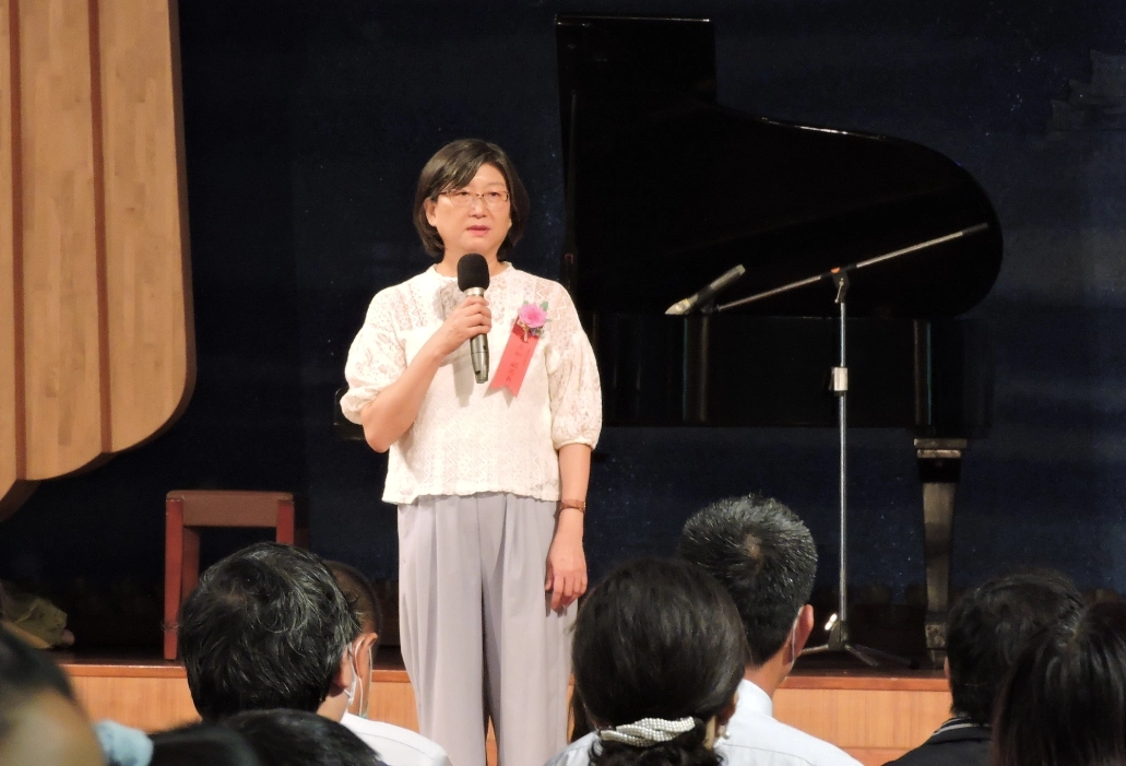 出席高雄場新芽活動的高雄市政府社會局葉玉如副局長致詞表示,教育是一個翻轉未來、翻轉生活一個非常好的途徑,社會局一直很支持,也很謝謝慈濟。