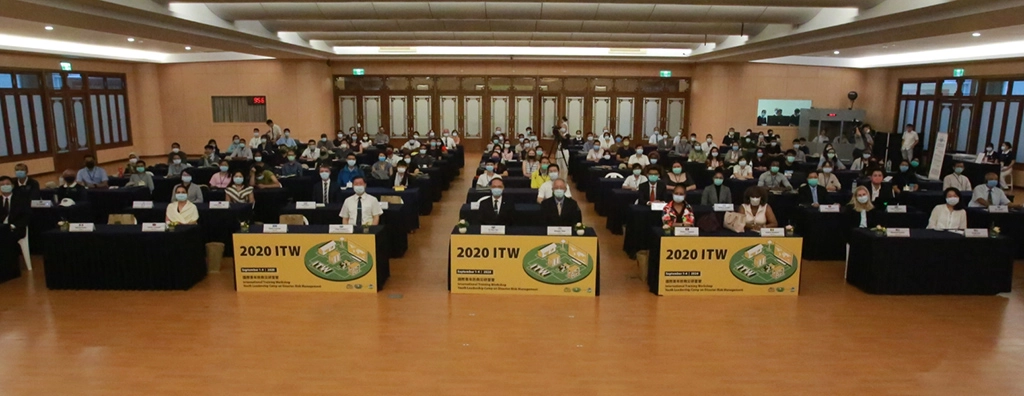 災防科技中心、慈濟基金會、國合會聯合主辦「2020國際青年防救災研習營」,09月01日在慈濟新店靜思堂舉辦開幕式。