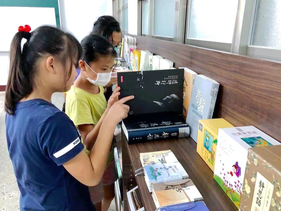 臺南市南興國小靜思閱讀書軒啟用,厚實在地文化在地情。