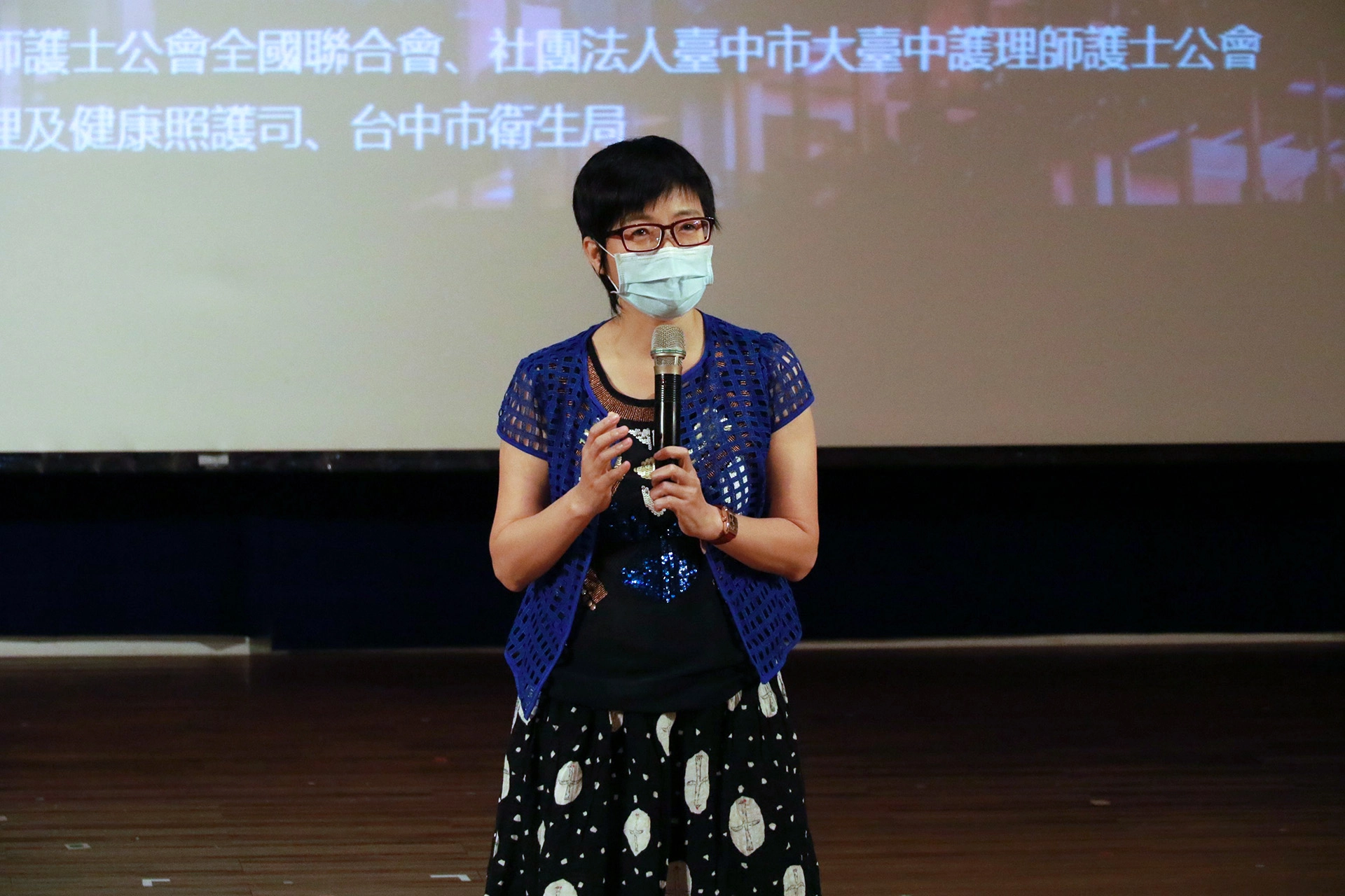 衛福部護理及健康照護司長蔡淑鳳期待護理人員能提升傷口照護職能,讓長照照護不僅有感,同時有效。