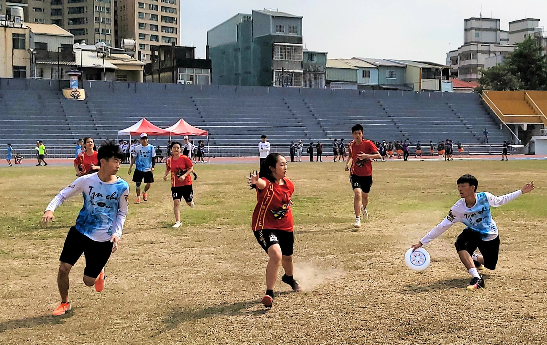 去年因疫情未參賽,高中組經過一整年努力的練習後奪得佳績。