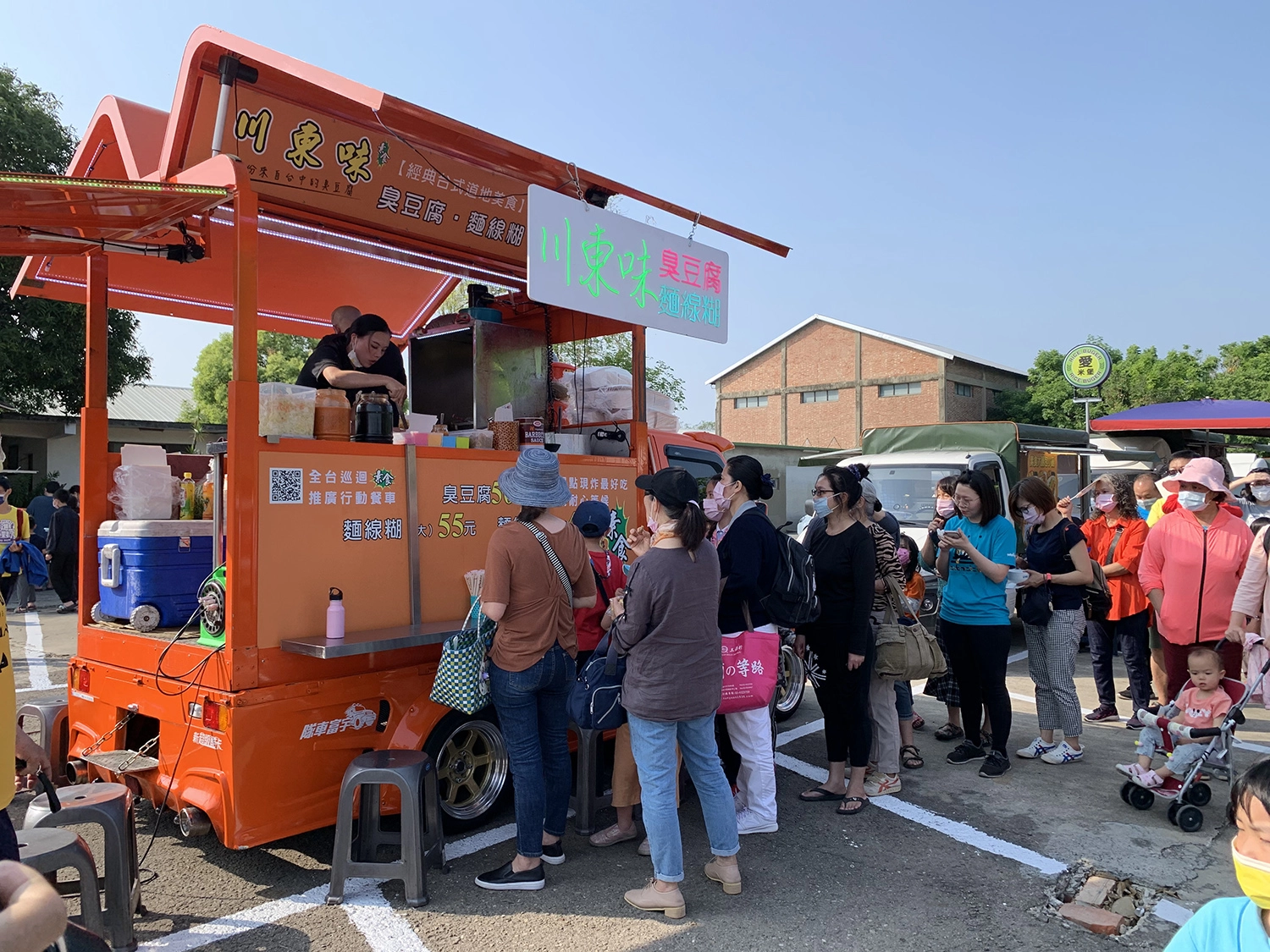 來自全臺各地的餐車業者,雖舟車勞頓,目的就是希望讓更多素食者吃到美味的料理,還能讓吃葷的朋友也能嘗鮮。(攝影者:李玉如)