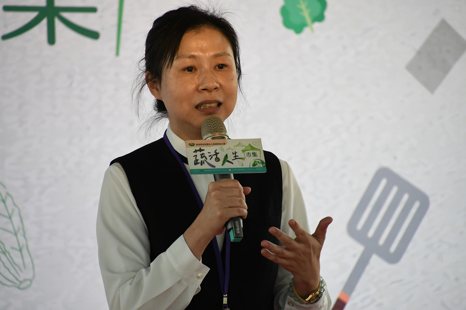 主秘何玉菁表示，以「非素不可」的實際行動，感恩天地、敬畏大自然、尊重生命。