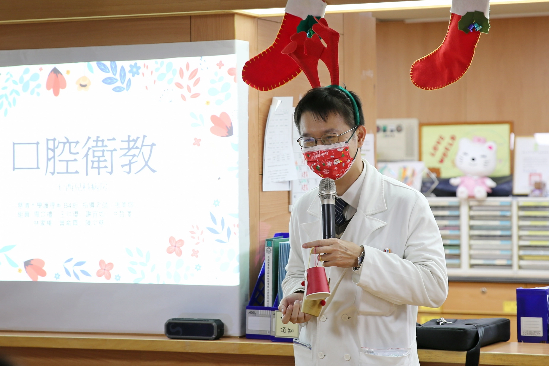 小兒部兒童社區醫療科主任暨兒科病房主任陳明群指出,兒童常見影響口腔健康狀況不佳的原因就是齲齒,根據近十年來花蓮慈院兒科參與的花蓮縣學童健檢的報告指出,齲齒是花蓮縣學童健檢異常的第一名。