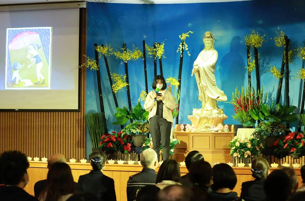 「安住這疫關」慈善聯展繪畫比賽,廣邀學子秀出創意之際還能以畫「繪」友,傳遞溫暖也期許疫情早日消弭,人人健康平安。