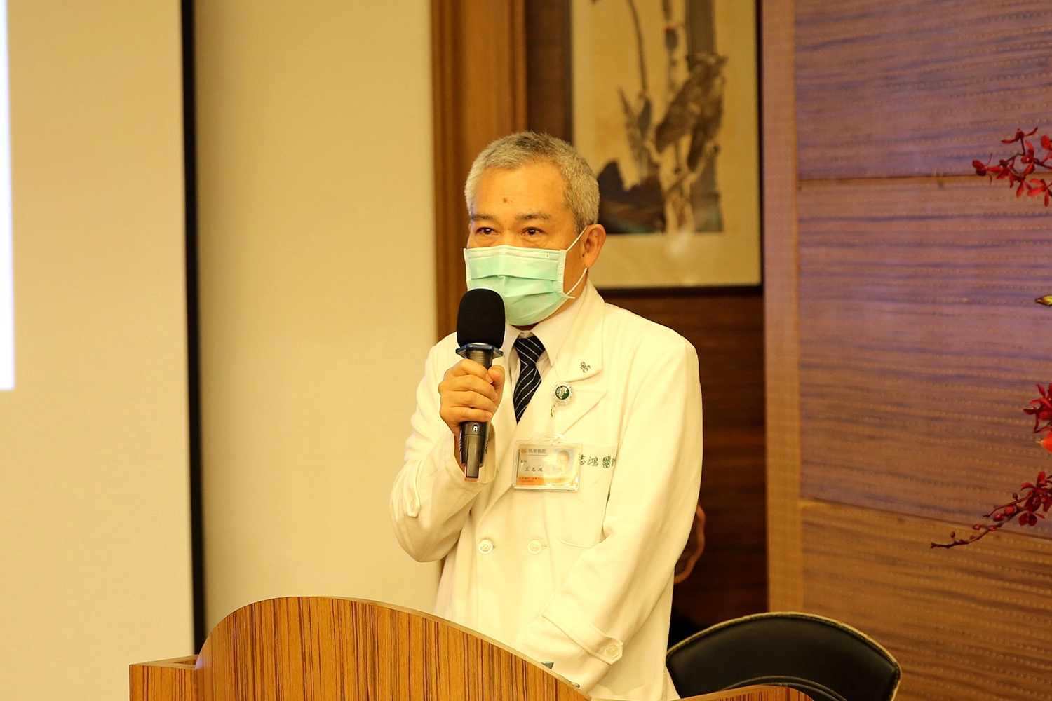 王志鴻副院長表示,對他而言,「救心」既是他身為醫師的職責所在,更是他一生的興趣,期許自己能夠搶救病患直到再也無法操作儀器的那天。