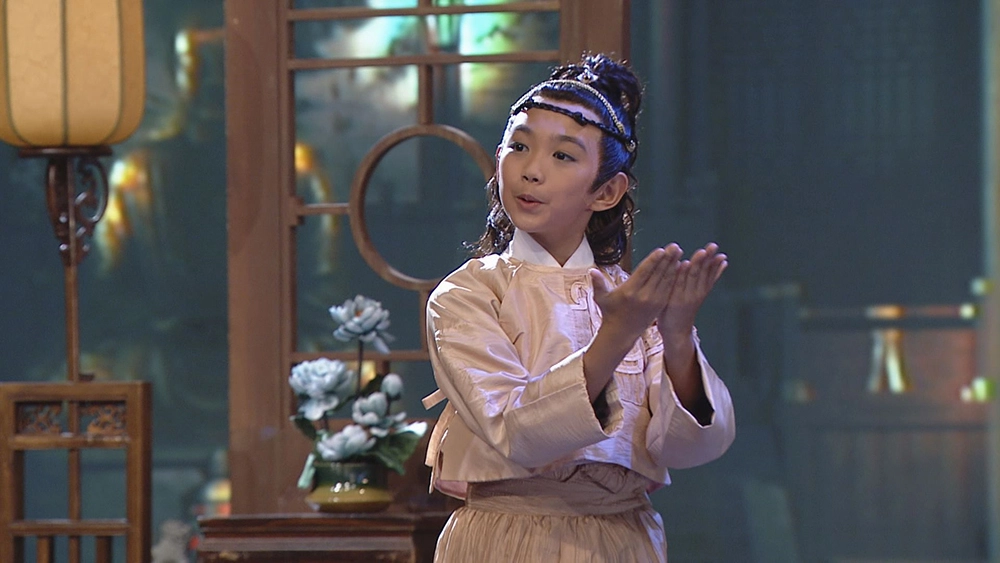 陳玄力在娘胎就聽著明華園歌仔戲長大,專研樂器,演戲一樣上手。