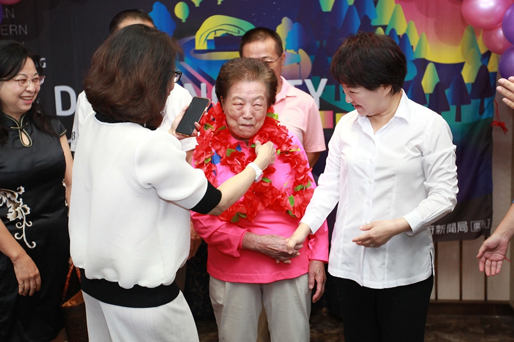 94歲環保志工,東勢阿嬤歡喜服務十餘載。