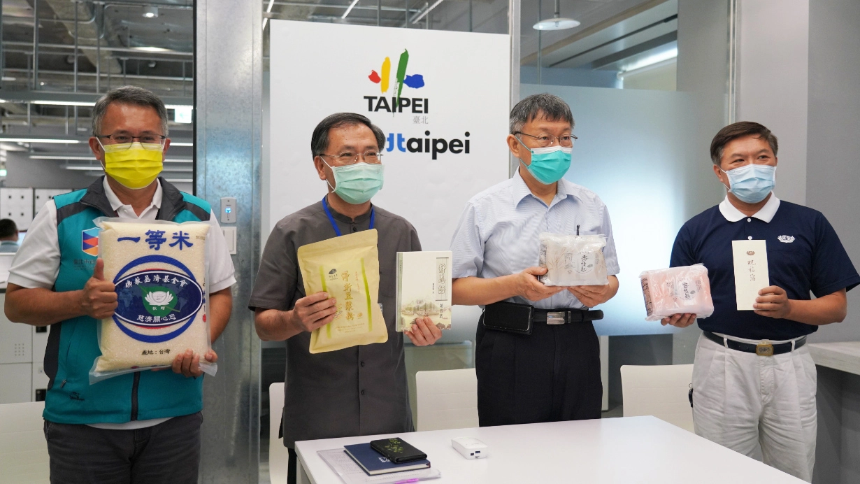 結合在地農產與配送方式,產生跨界連動的善循環效應,在資源不重疊、互補的原則下,讓愛心資源很精準的發揮效益與影響力。