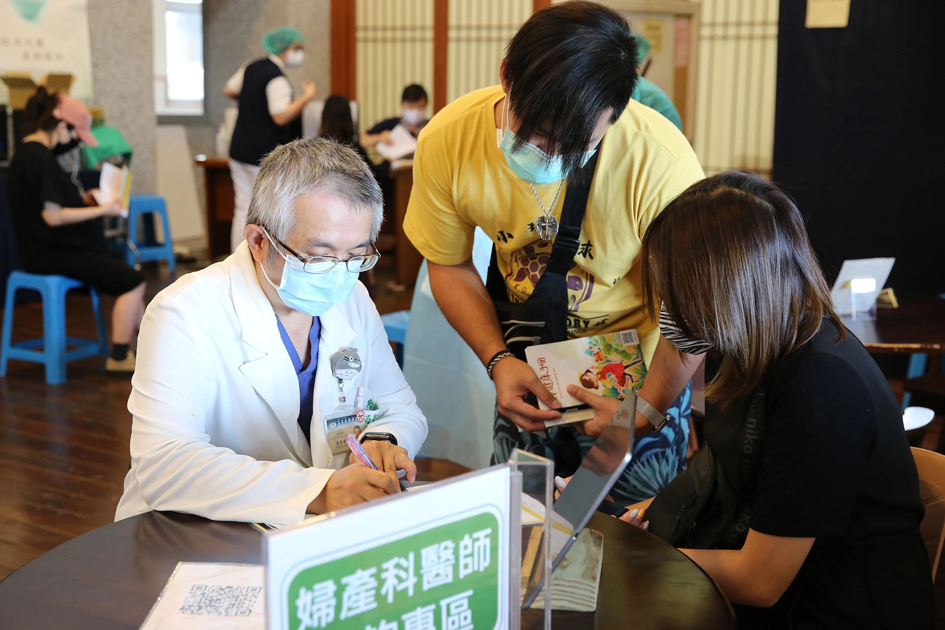 花蓮慈院婦產部副主任高聖博表示，這次為了讓孕婦媽媽們安心，有婦產科醫師在現場提供諮詢