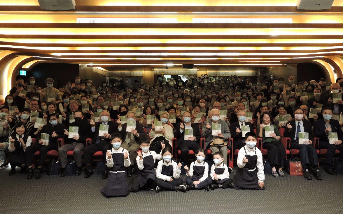 《閱讀,讓希望綻放:靜思閱讀書軒足跡》,將走訪全臺各地校園,見證「閱讀書軒」當中發生許多動人故事,以及蔡青兒親身經歷的這段生命豐盛之旅,感動呈現。