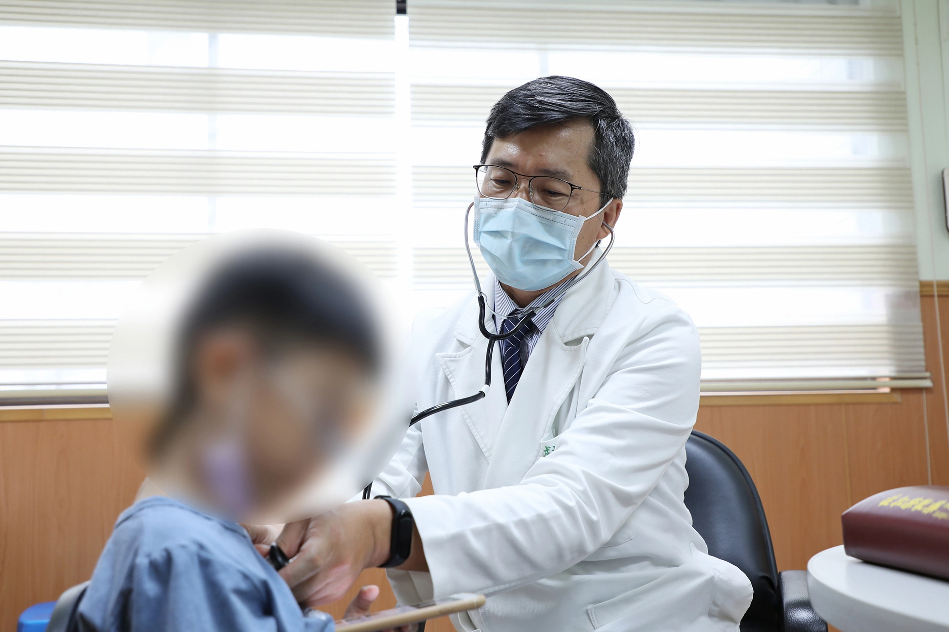 花蓮慈濟醫院中醫兒科主任楊成湛說,中醫及早治療與西醫復健早療是一樣的觀念,及早治療對病童整個病情恢復會有更好的效果,且臨床也發現,越早接受治療,腦麻孩子的症狀能慢慢地獲得改善與緩解。