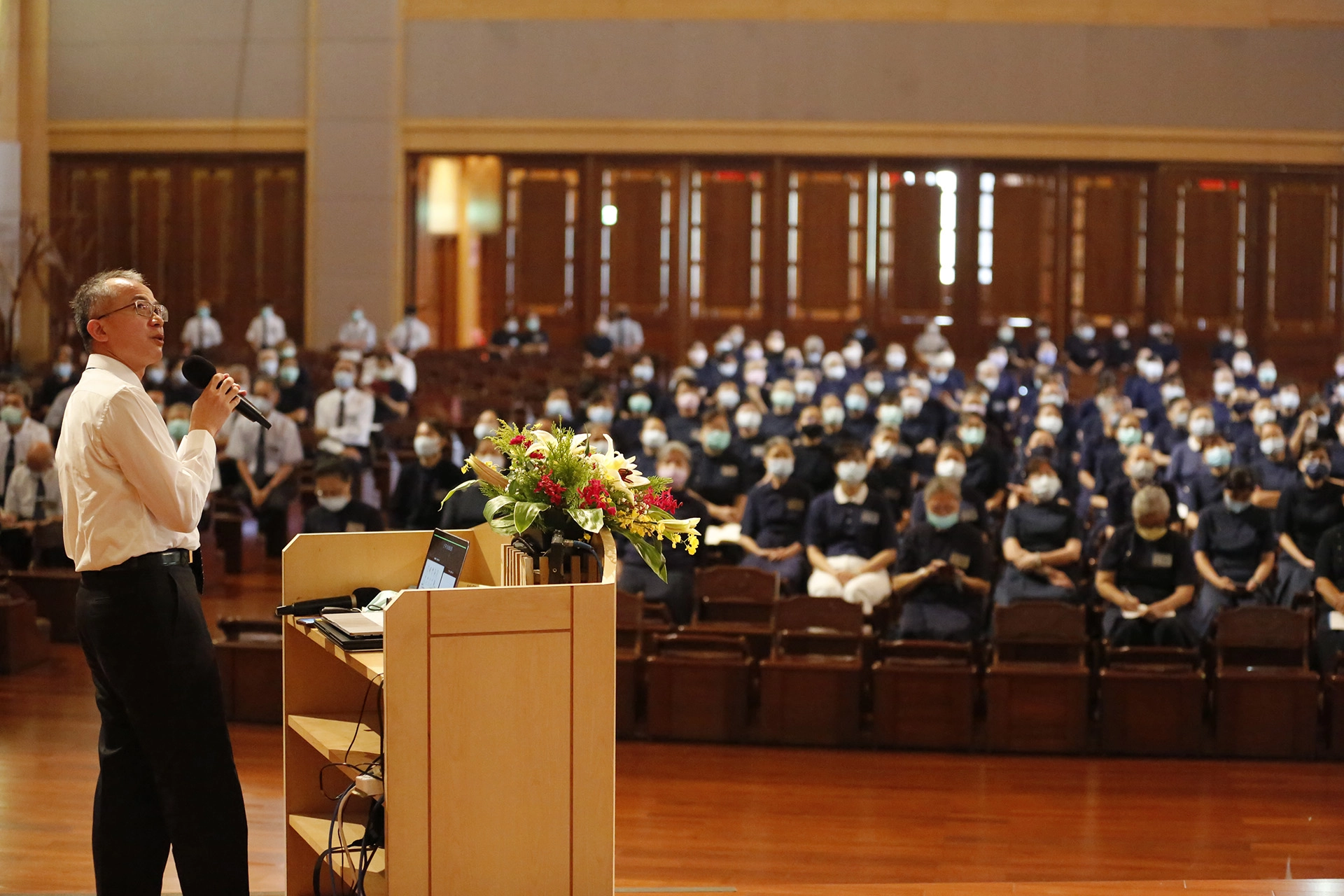 大林慈濟醫院包括骨科、新陳代謝科、神經內科以及心臟外科鄭伊佐醫師(如圖)輪番上陣,讓人們吸收醫療知識,