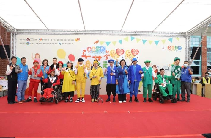 2021年雲林縣國際身心障礙者日─ 受獎人超越障礙 時裝秀搬上台。