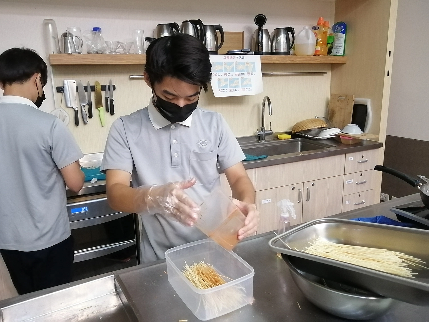 Mie Lidi (炸麵條)口味多達十種,最受台灣人歡迎的是甜玉米、起司。
