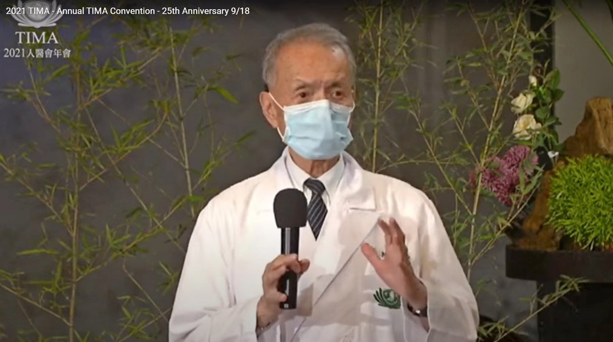 慈濟醫療志業林俊龍執行長祝福與會者將課程的收穫帶回所屬領域,庚續發揮良能。