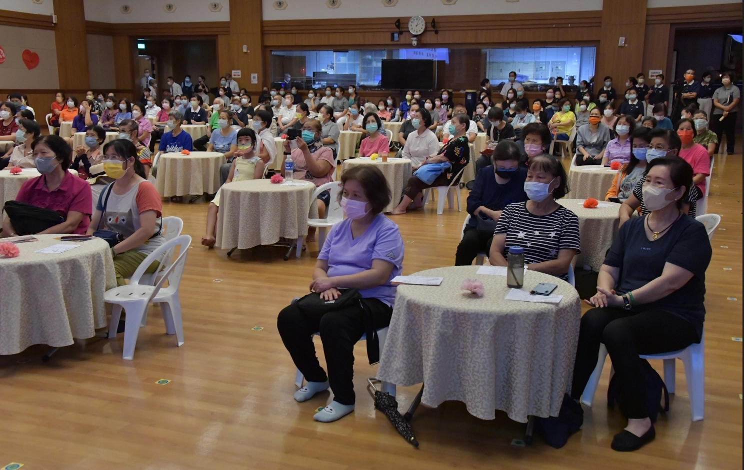 觀眾透過精彩戲曲演繹達到潛移默化的作用,更了解農曆七月是一個孝親月、吉祥月。