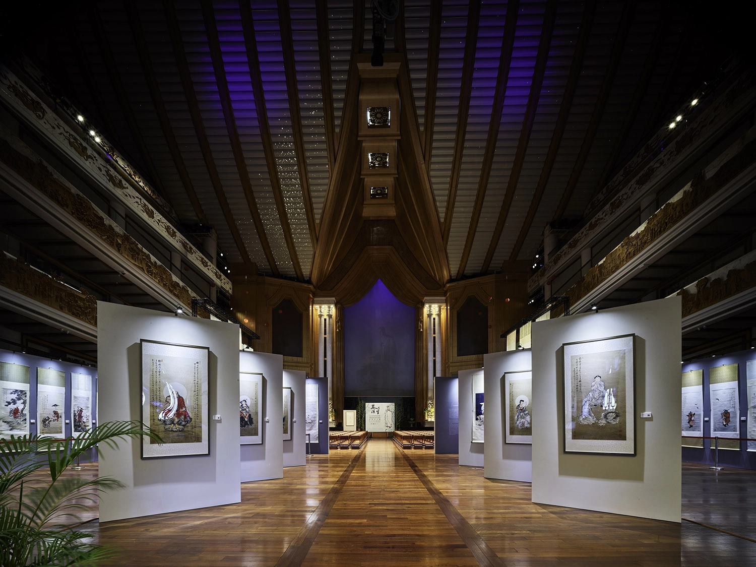 「萬法心生：夏荊山大師佛畫藝術經典展」於8月29日在花蓮靜思堂開展。(圖為慈濟基金會提供)