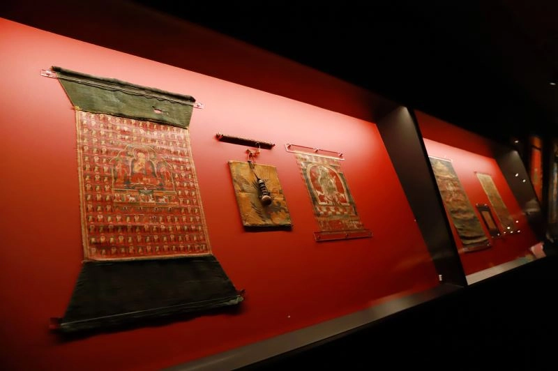 「智慧之神-相遇在燃燈節」特展展出唐卡等藏傳佛教文物瑰寶