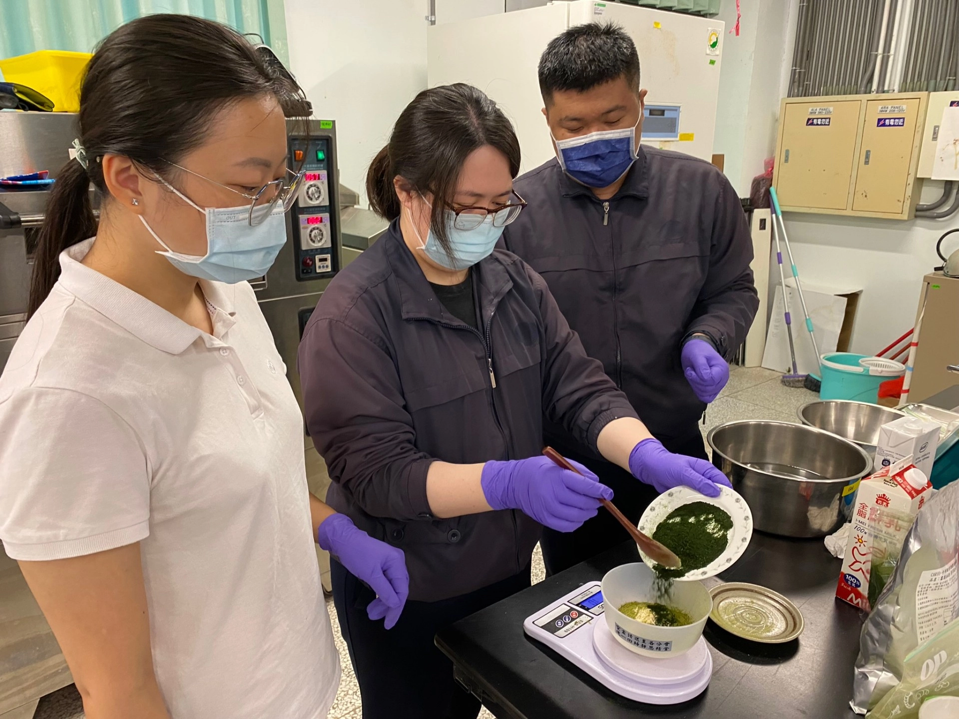 「藻啟」團隊將滸苔添加至不同甜品,重新排列組合,創造商機。