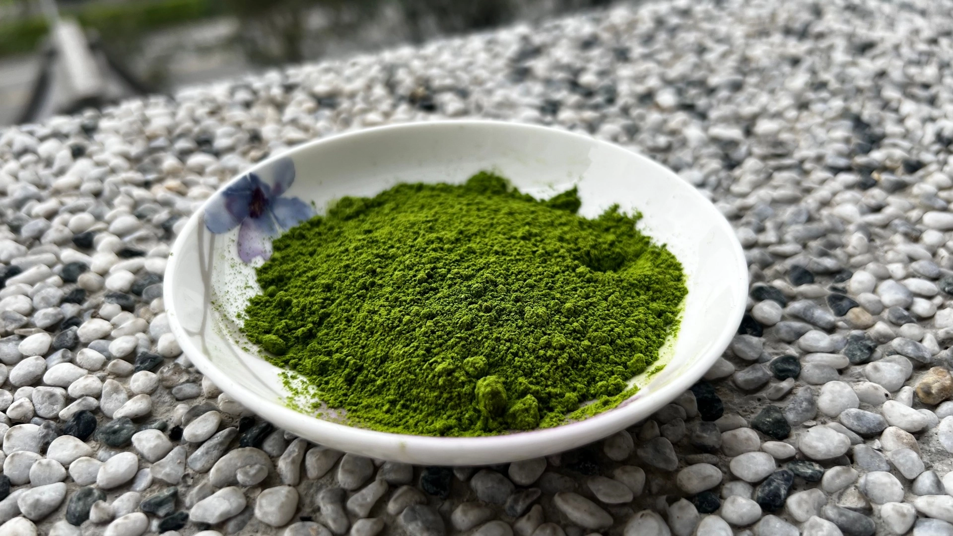 滸苔營養價值高,應用範圍廣,常被乾燥研磨成粉,作調味料使用。