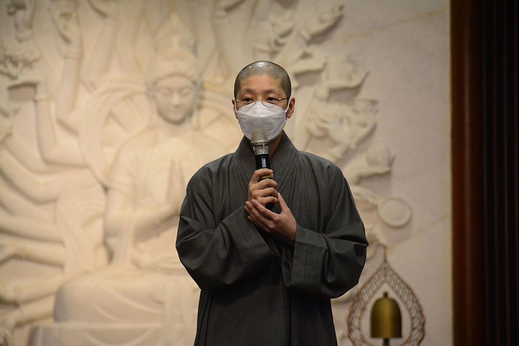德澍法師表示,「成功」的定義, 是有愛心、有智慧、有能力關懷他人。