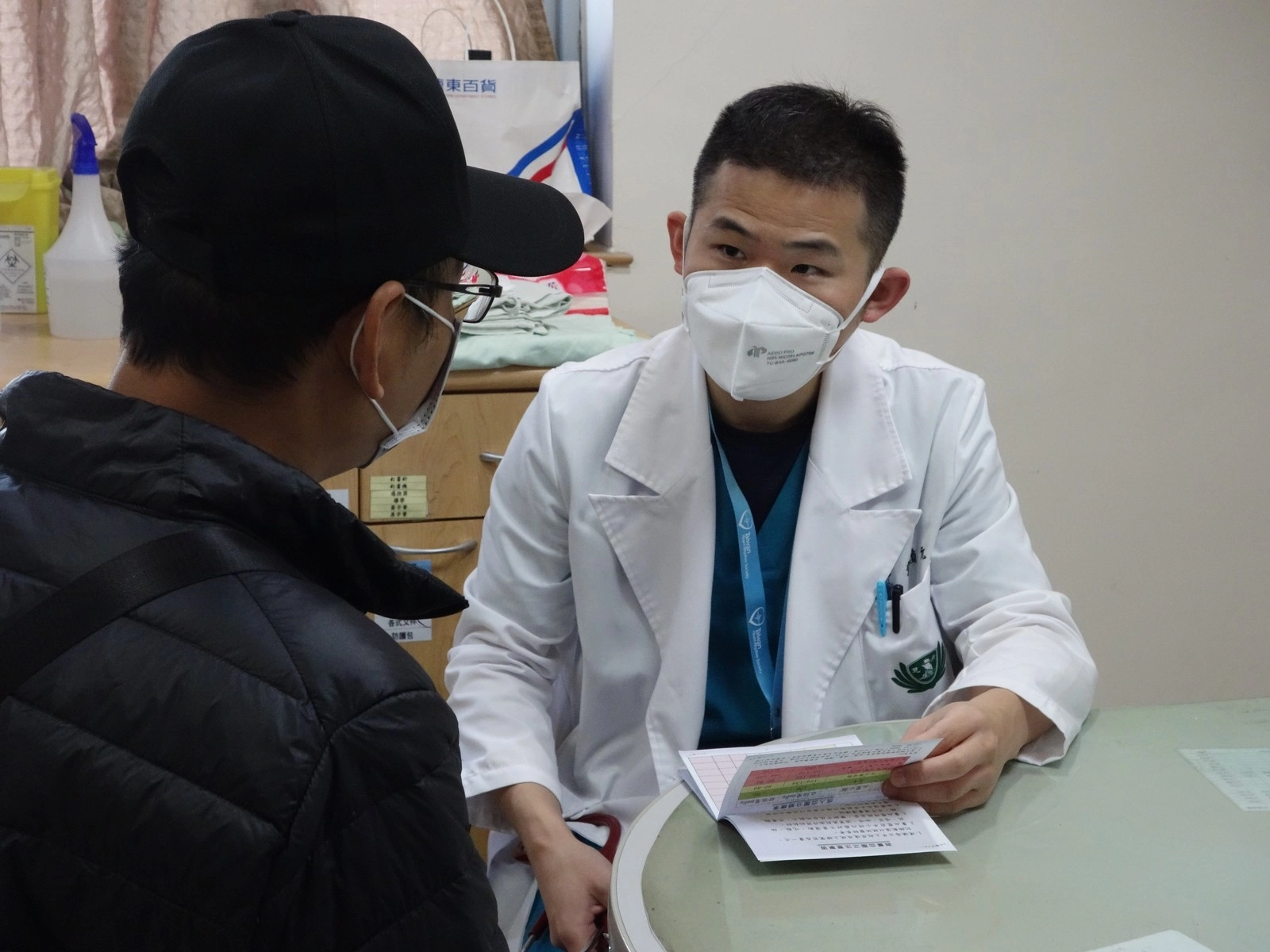 何先生出院後至心臟內科李禎元醫師門診回診